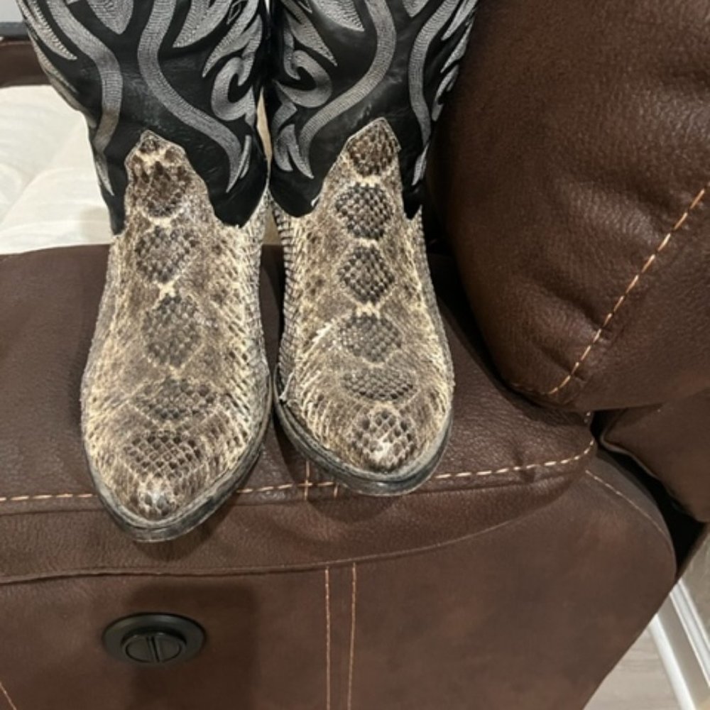 WESTERN DIAMOND BACK